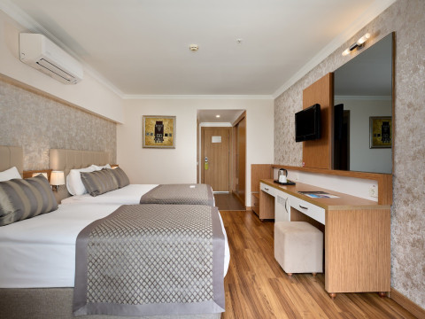 Annabella Park Hotel
