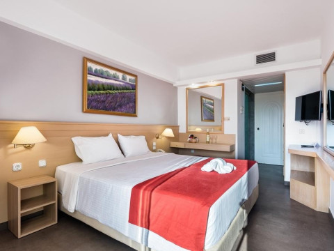 CHC Tylissos Beach