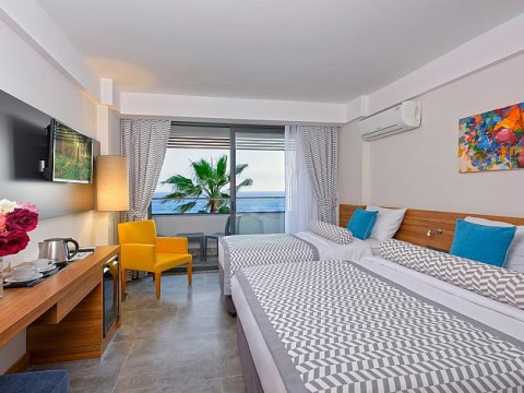 Floria Beach Hotel
