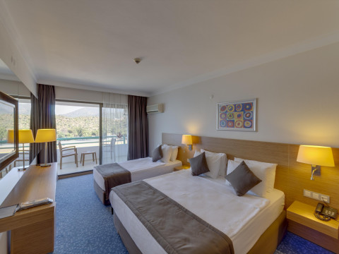 HOTEL GRAND EFE