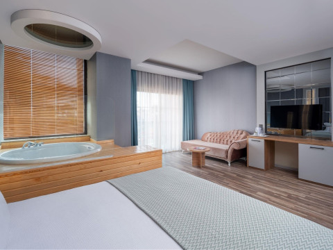 Siam Elegance Spa & Resort