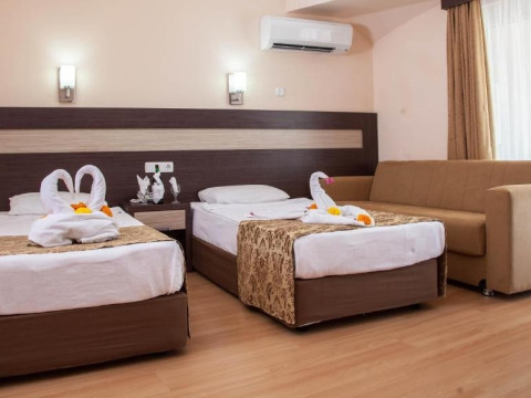 Lonicera World Hotel