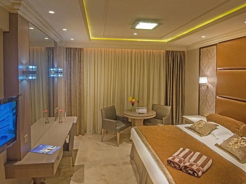 Adams Beach Hotel