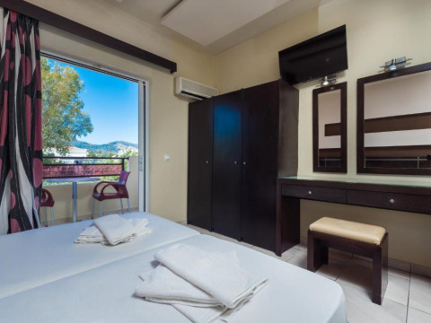 Canadian Hotel (Zakynthos)
