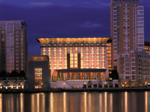 Vignette Collection Canary Riverside Plaza London by IHG