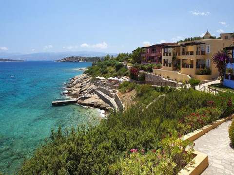 Candia Park village
