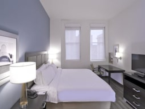 CANDLEWOOD SUITES BALTIMORE - INNER HARBOR