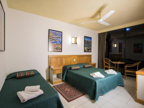 Canifor Hotel