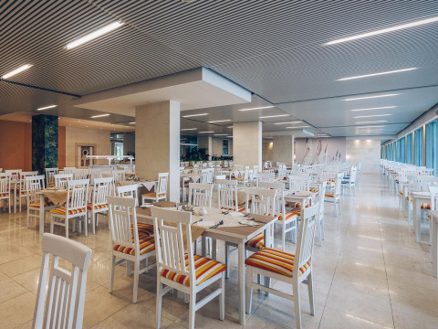 Carine Hotel Delfin