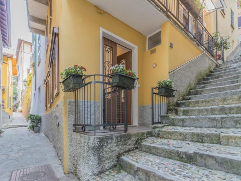Casa Camelia Varenna