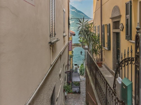 Casa Camelia Varenna