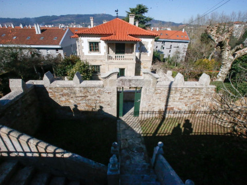 Casa Lois