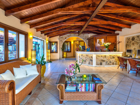 CASTLE SUITES VILLAGE