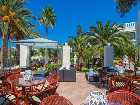 CASTLE SUITES VILLAGE
