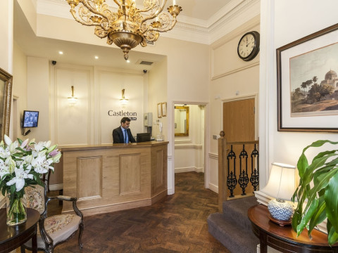 Castleton Hotel