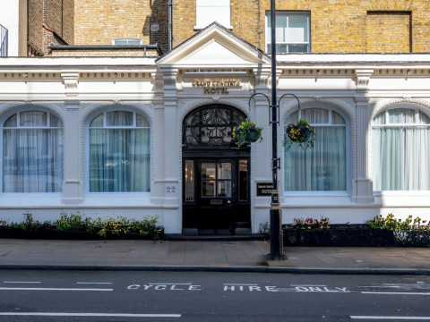 Castleton Hotel