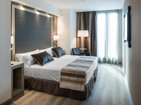 Hotel Catalonia Square