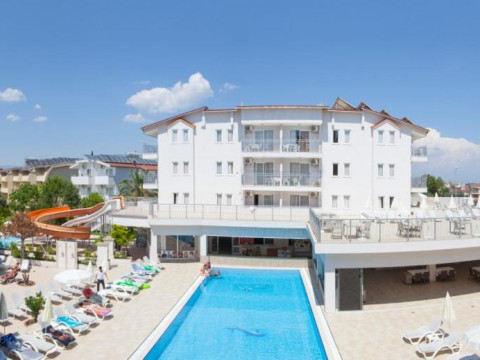 CATS GARDEN HOTEL