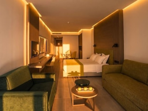 CAVO MARIS BEACH