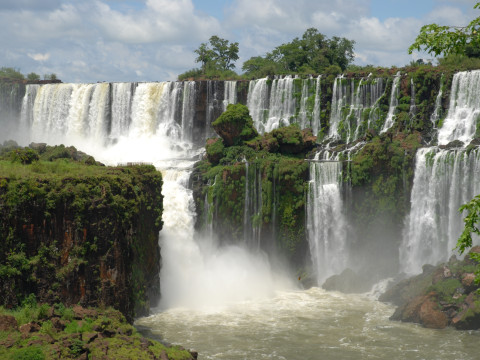CAZARE - CIRCUIT CHILE, ARGENTINA SI BRAZILIA