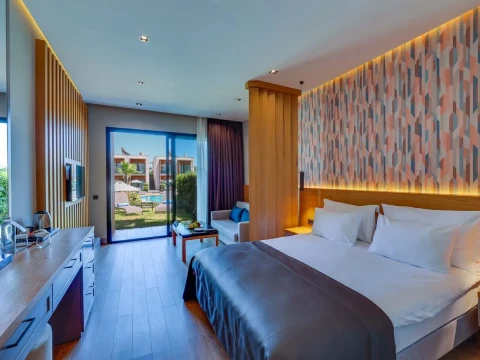 CELESTE BELLA LUXURY