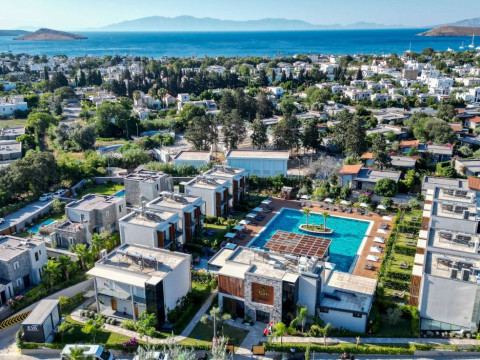 CELESTE BELLA LUXURY