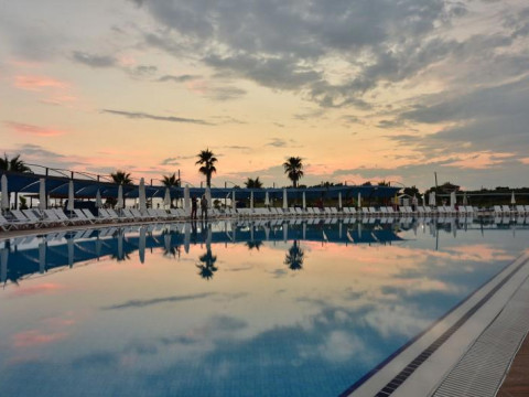 Cenger Beach Resort & Spa