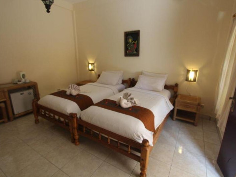 Chonos Hotel Lovina