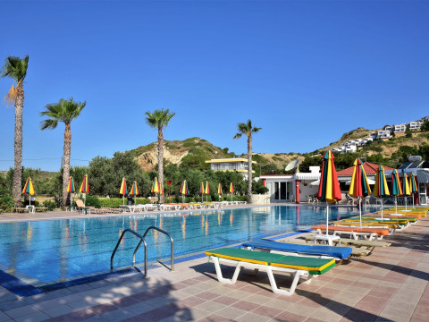 Chrysoula Hotel & Apartments