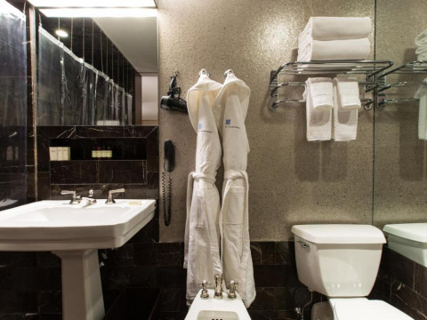 City Club Hotel