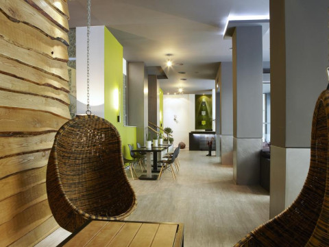 CITY HOTEL