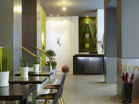 CITY HOTEL