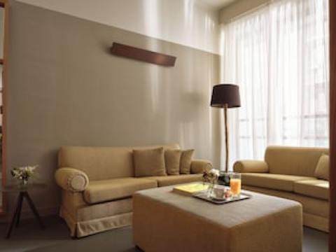 CITY HOTEL
