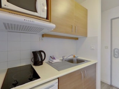 CITY RESIDENCE