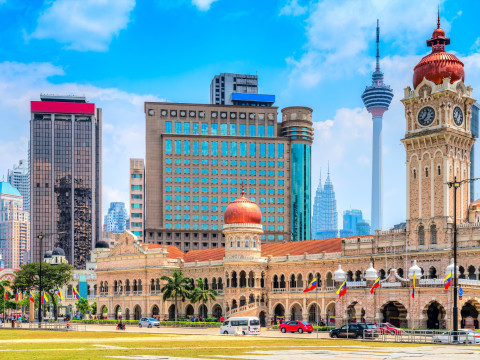 Revelion Malaysia si Insula Borneo