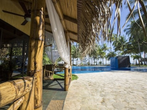 CLANDESTINO BEACH RESORT