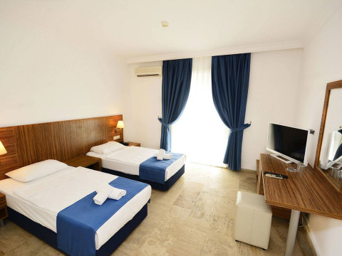 LADONIA HOTELS LUNA BEACH RESORT