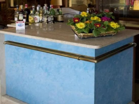 Club Hotel