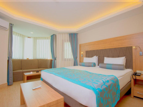 CLUB HOTEL LETOONIA