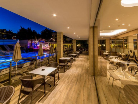 JULIAN CLUB HOTEL