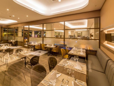 JULIAN CLUB HOTEL