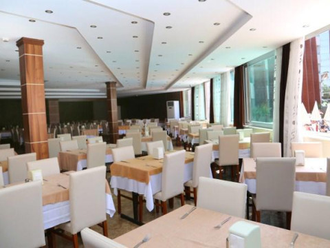 BQ Andalucia Beach Hotel