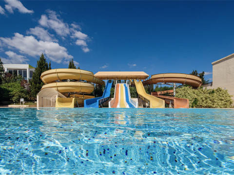 CLUB NOVOSTAR OMAR KHAYAM