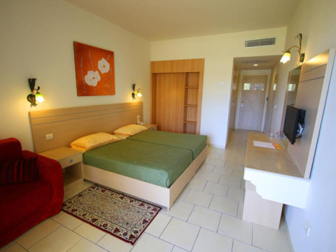 CLUB NOVOSTAR OMAR KHAYAM