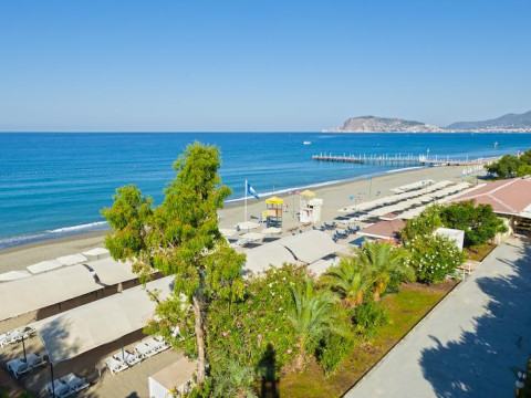 CLUB PARADISO HOTEL & RESORT