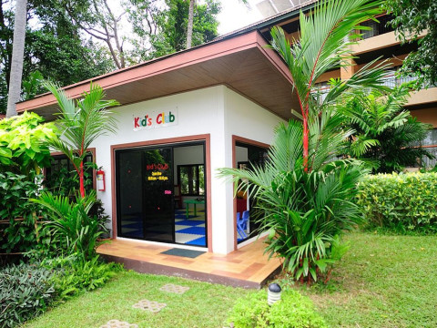 Peach Blossom Resort