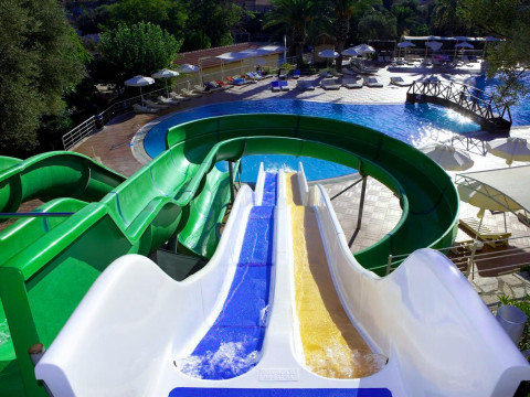 CLUB RESORT ATLANTIS