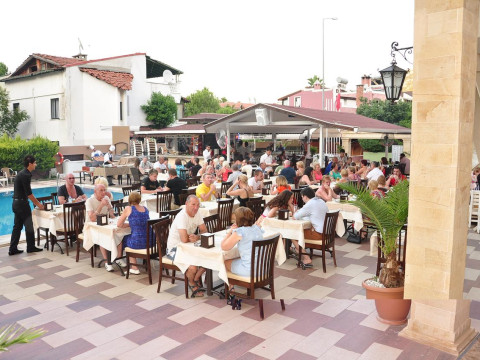 CLUB SELEN ICMELER 