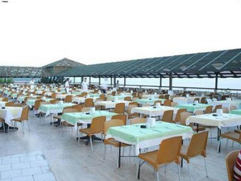 CLUB SMILE GREEN HILL BAY HOTEL