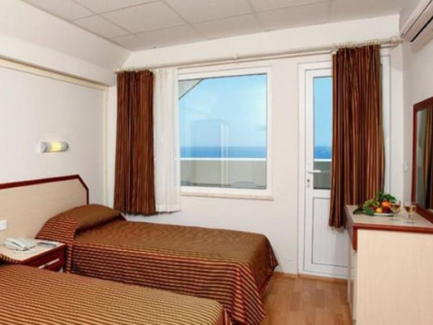 SUN HEAVEN QUEEN HOTEL (Ex. Club Sun Heaven Sea Bird Hotel)